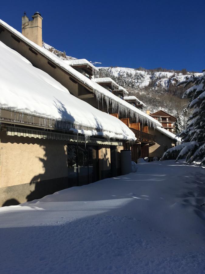 Auberge De Violaine Le Monetier-les-Bains Exterior photo