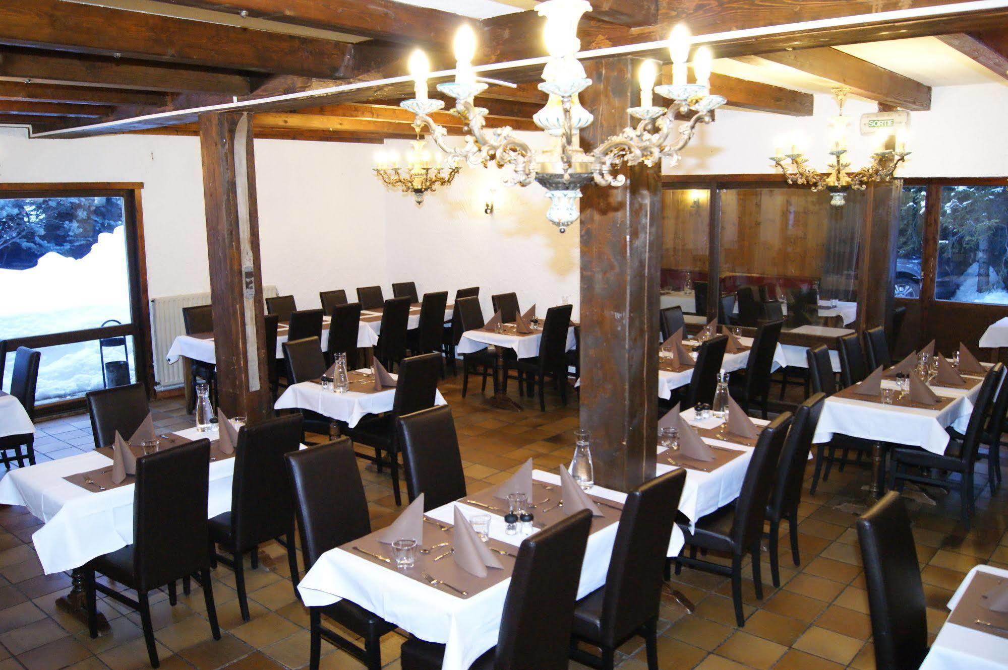 Auberge De Violaine Le Monetier-les-Bains Exterior photo